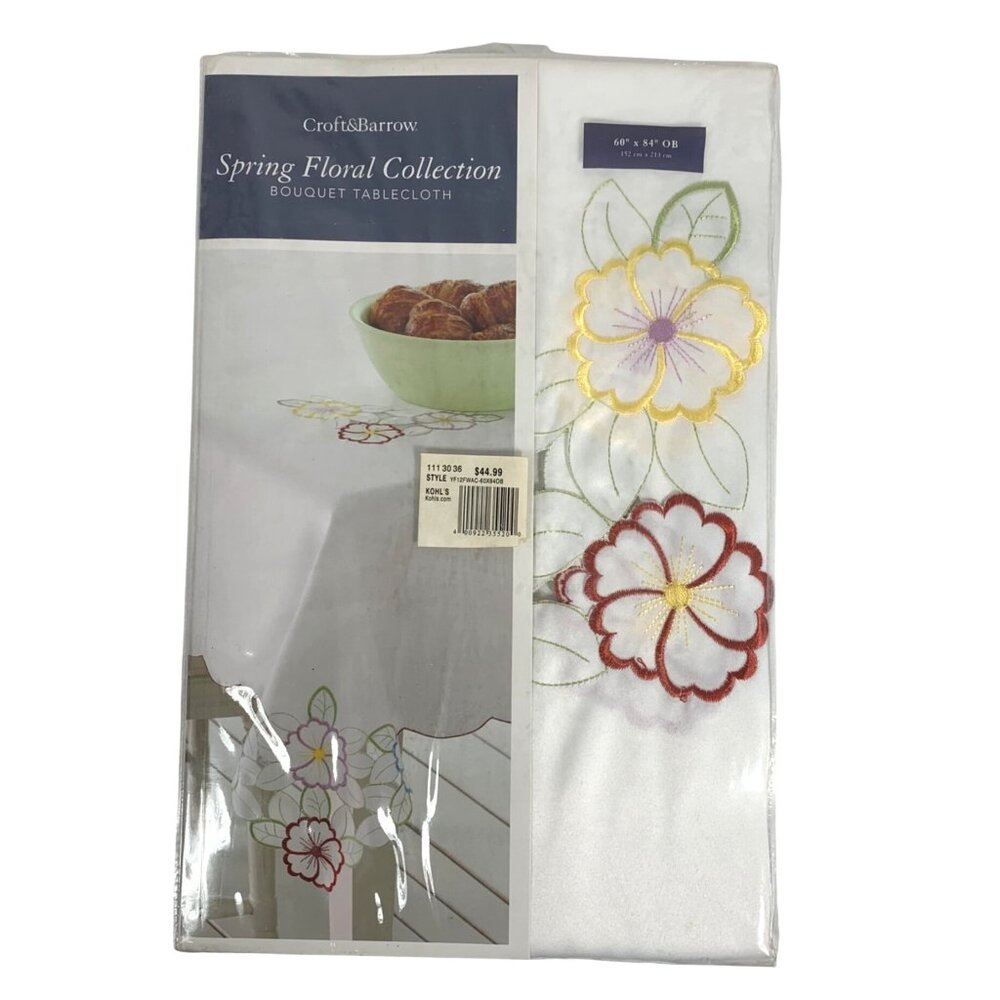 Craft Barrow NWT $45 Spring Floral Embroidered Tablecloth 60" x 84" Oblong